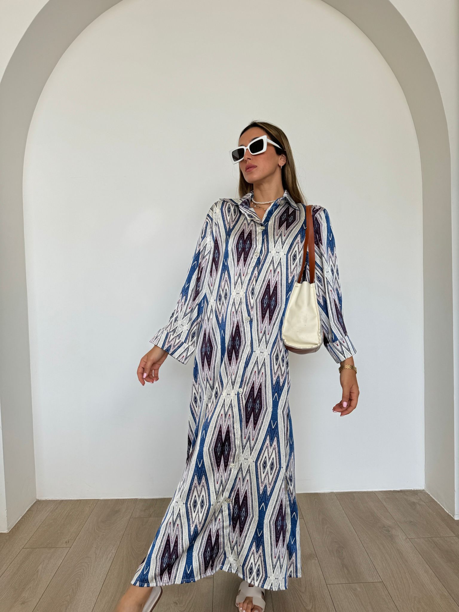 7213B3DA-30A9-48C1-A303-CF876984146B